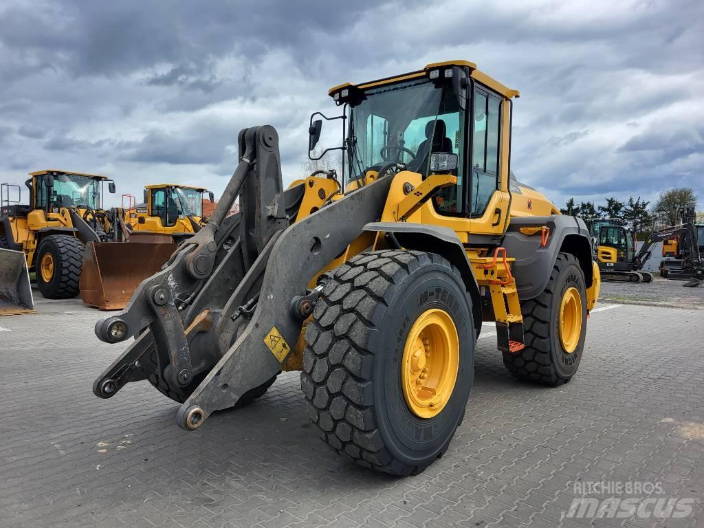 Volvo L 110 H Gumikerekes homlokrakodók