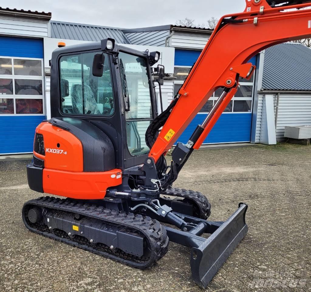 Kubota KX 037-4 Mini kotrók < 7t