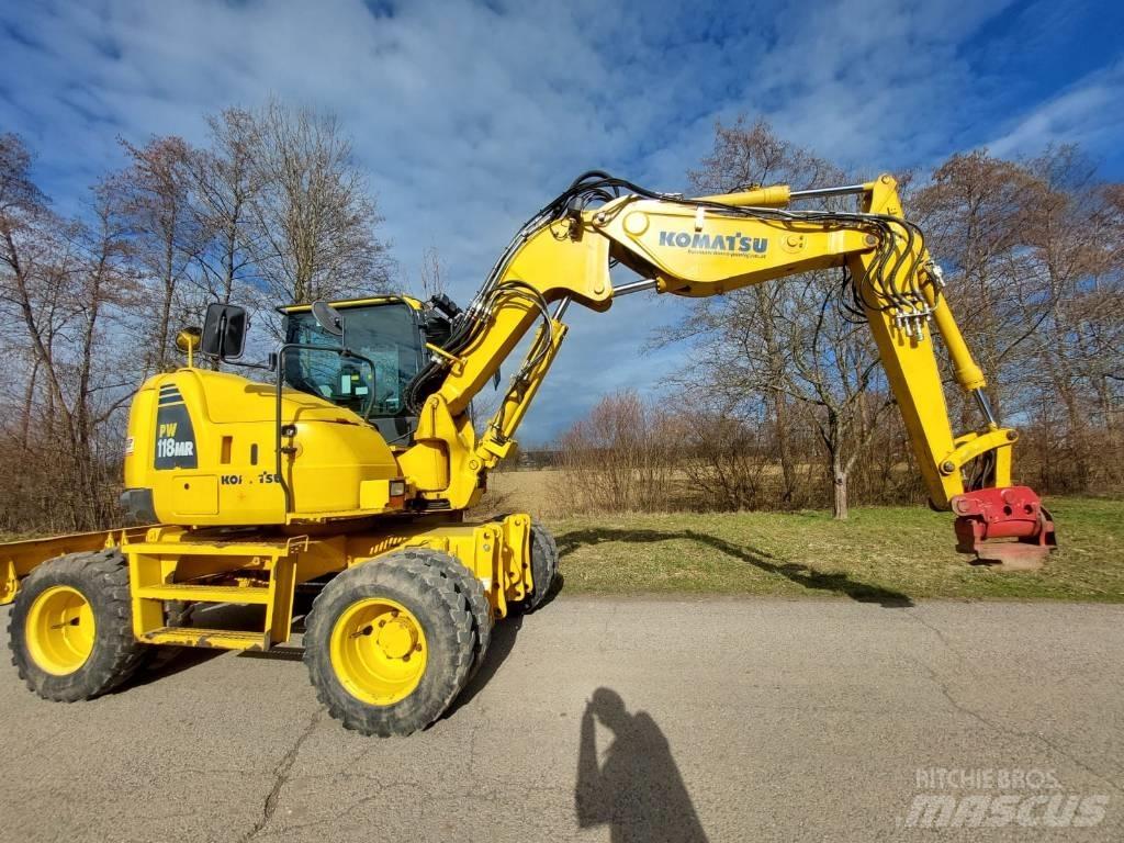 Komatsu PW 118 MR -8 Gumikerekes kotrók