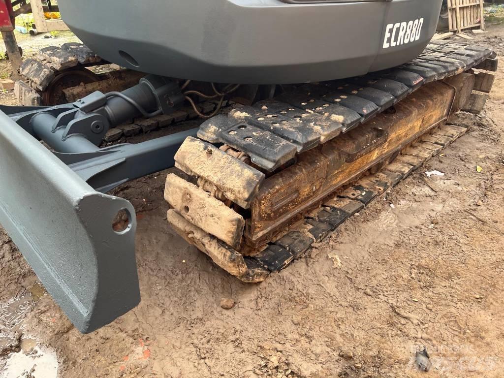 Volvo ECR 88 D Közepes (midi) kotrók 7 t - 12 t