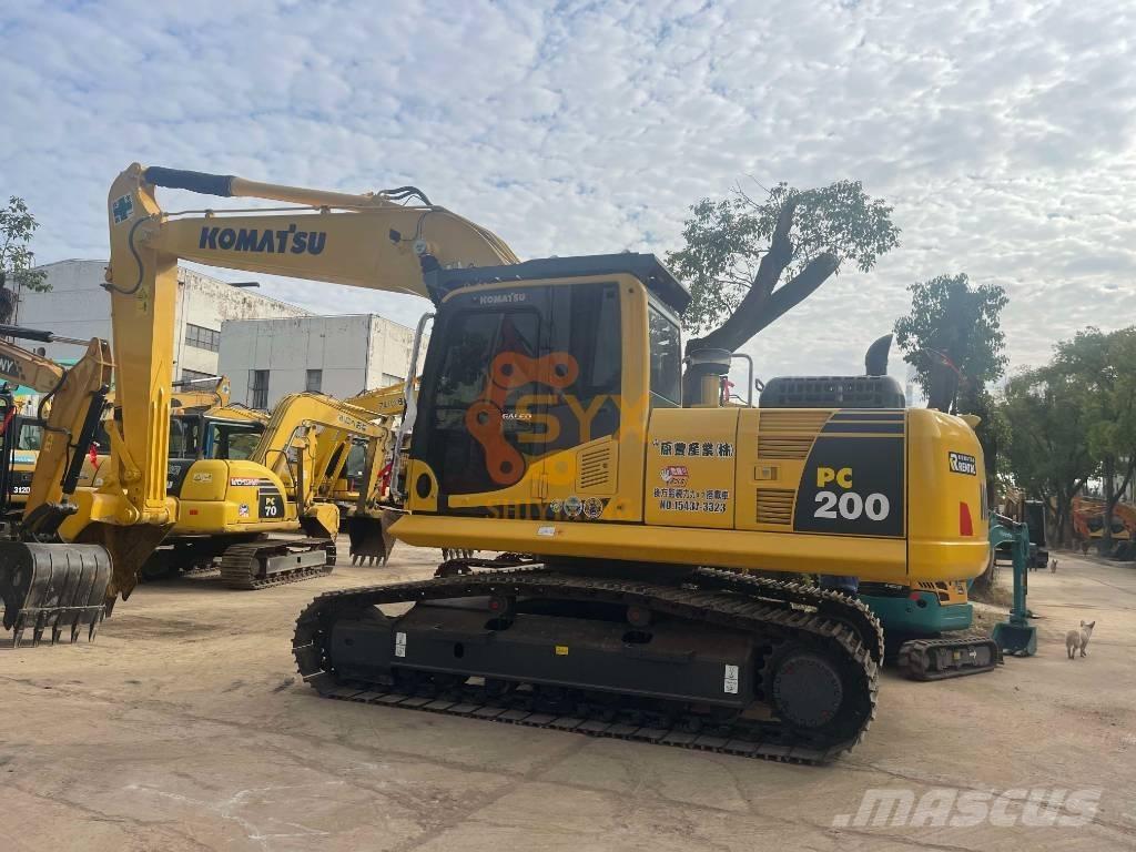 Komatsu PC 200-8 Lánctalpas kotrók