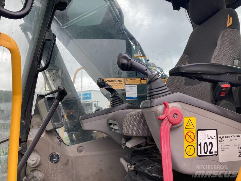 Volvo EC 220 DL Lánctalpas kotrók