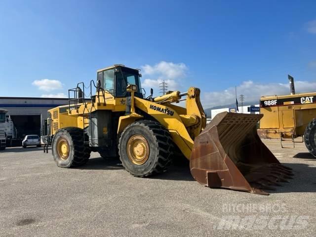 Komatsu WA 600-6 Gumikerekes homlokrakodók