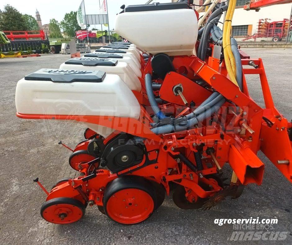 Kuhn maxima  8 F Precíziós vetőgépek