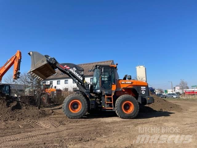 Doosan DL280 Gumikerekes homlokrakodók