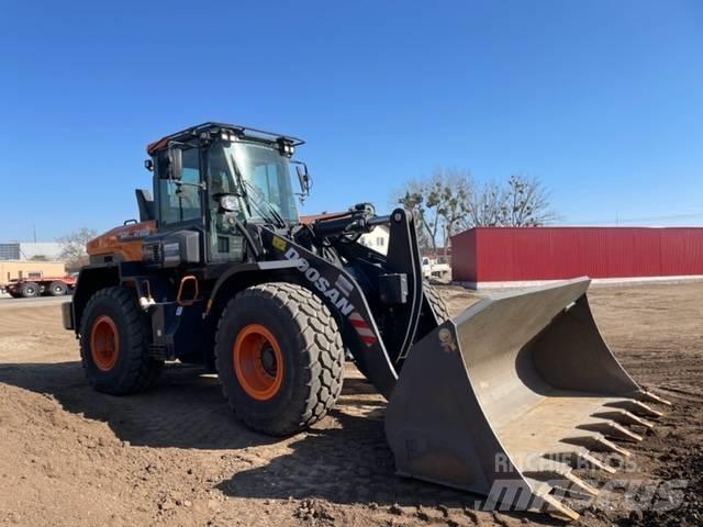 Doosan DL280 Gumikerekes homlokrakodók