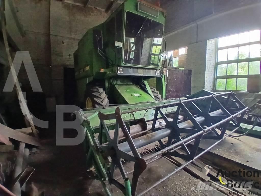 John Deere 1055 Kombájnok
