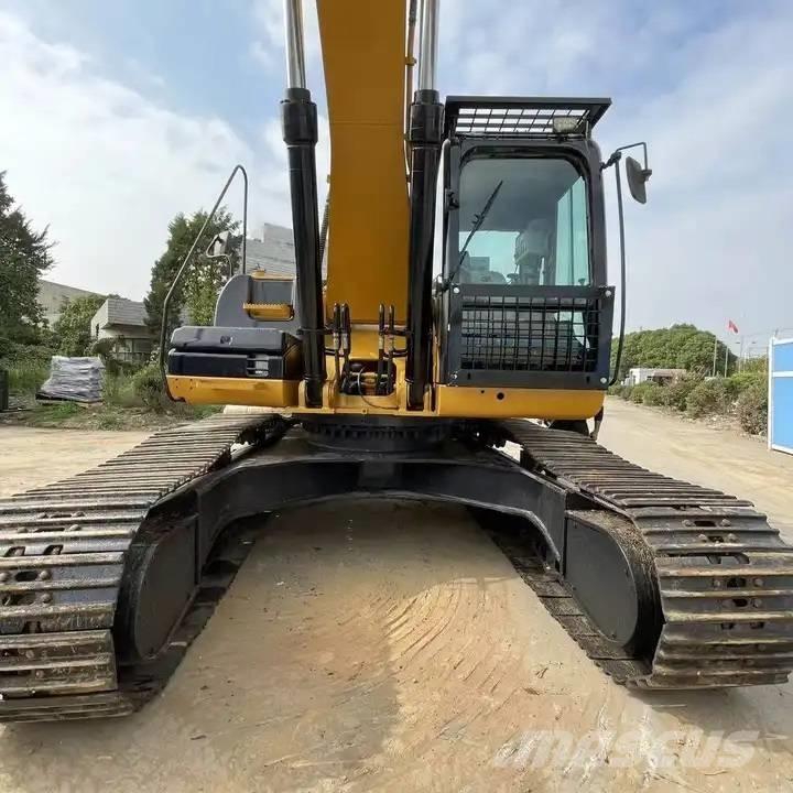 CAT 330D Lánctalpas kotrók