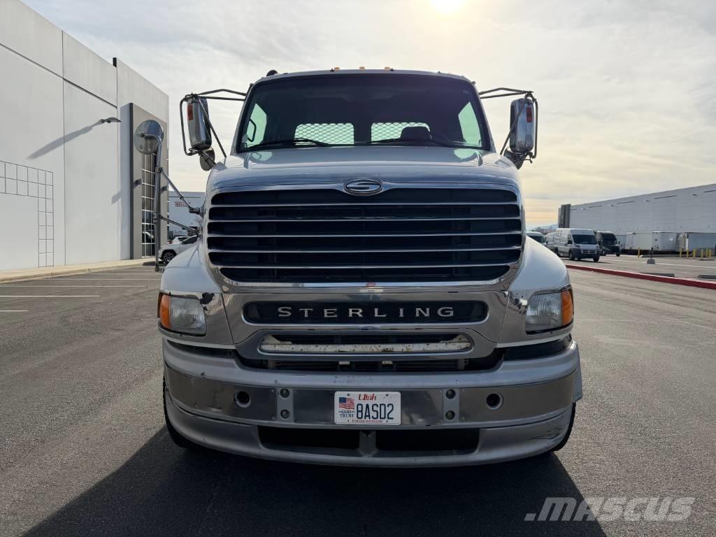 Sterling AT 9500 Multifunkciós teherautók