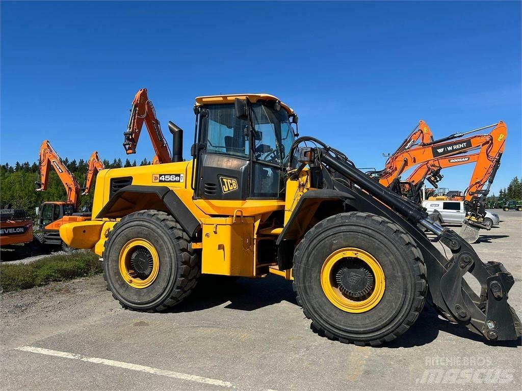 JCB 456ht Gumikerekes homlokrakodók