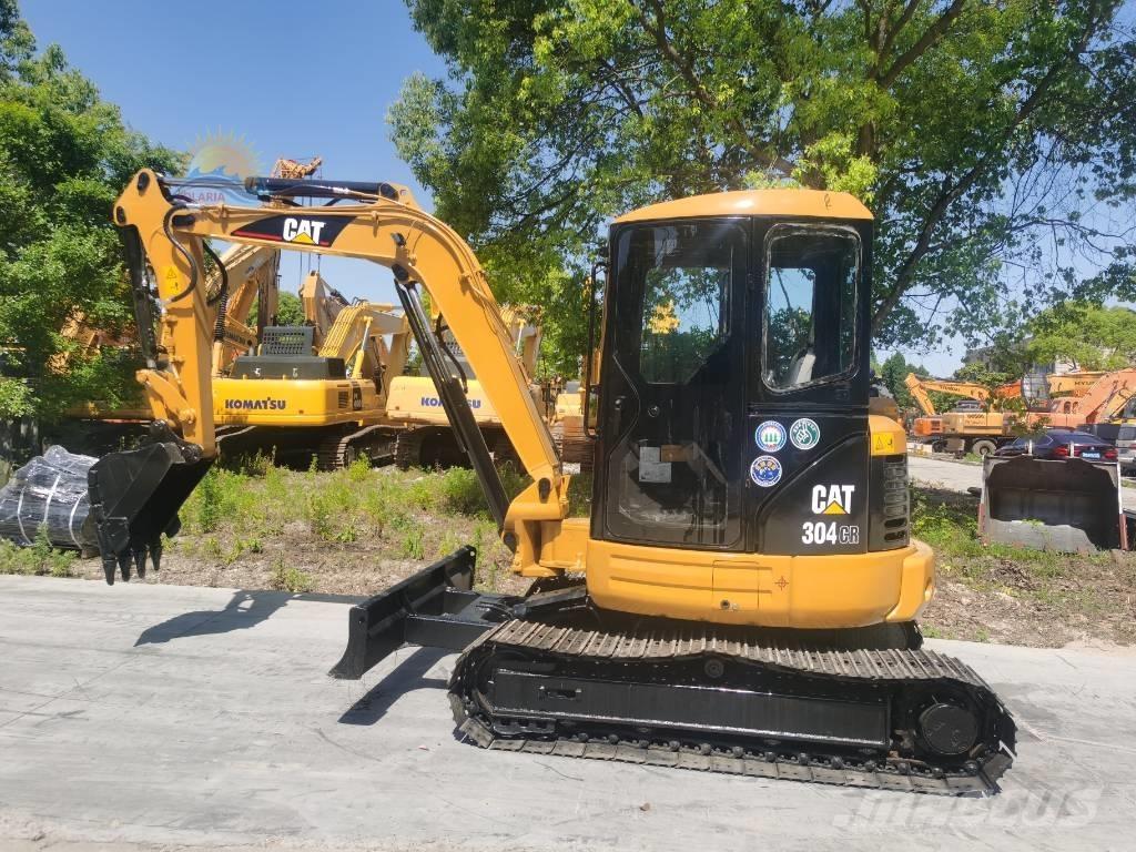 CAT 304 CR Mini kotrók < 7t