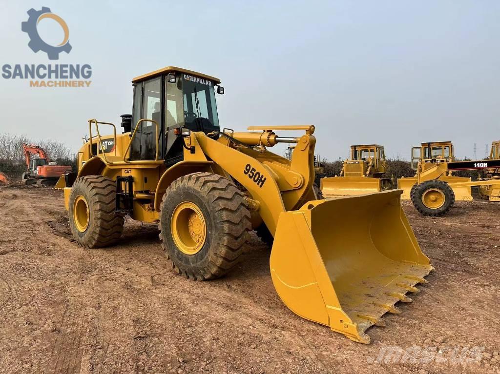 CAT 950H Gumikerekes homlokrakodók