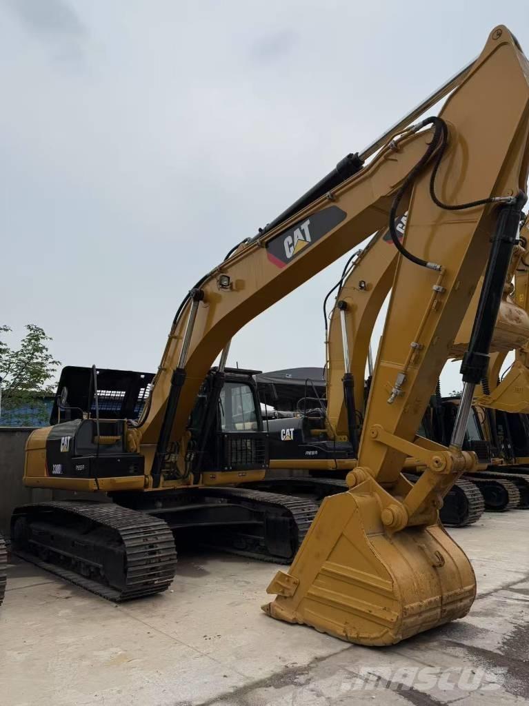 CAT 330 D Lánctalpas kotrók