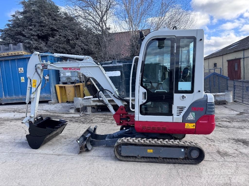 Takeuchi TB 219 Mini kotrók < 7t