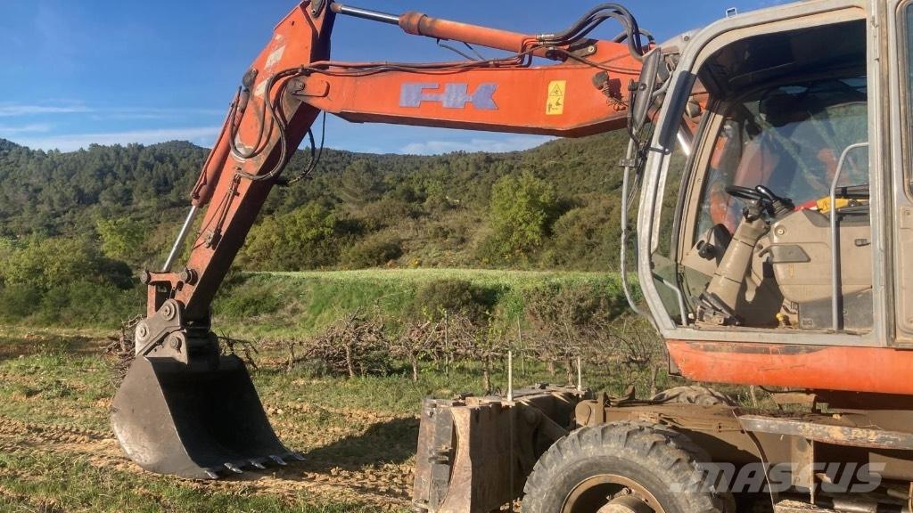 Fiat-Kobelco E 175 W Gumikerekes kotrók