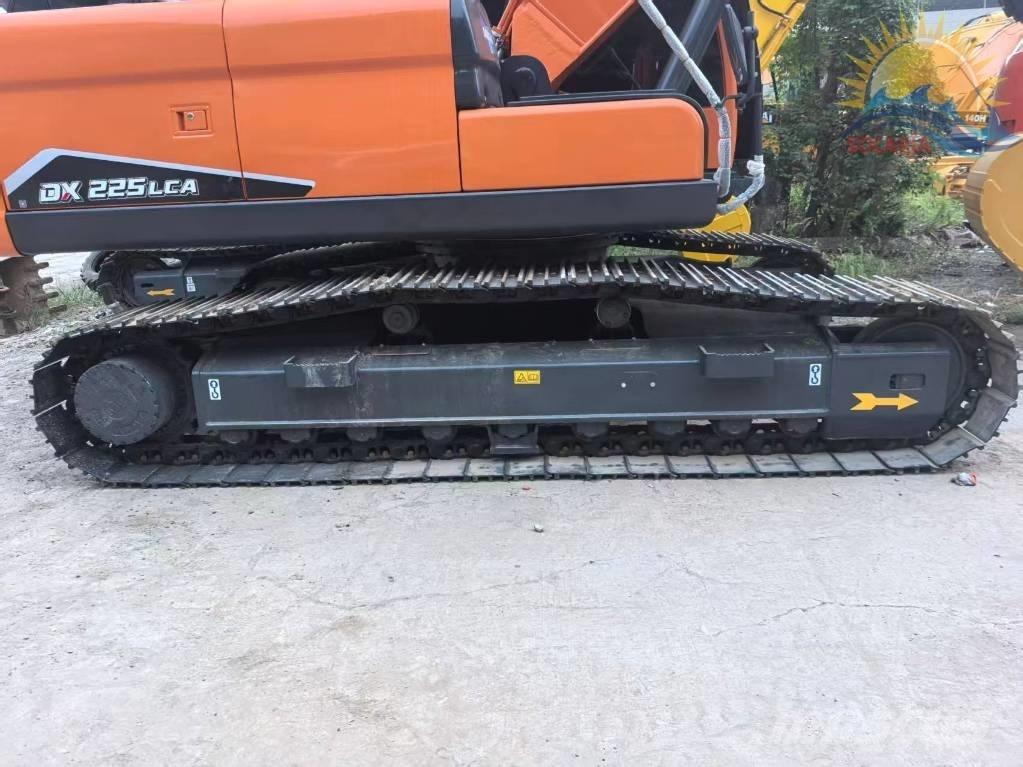 Doosan DX 225 LC-9C Lánctalpas kotrók