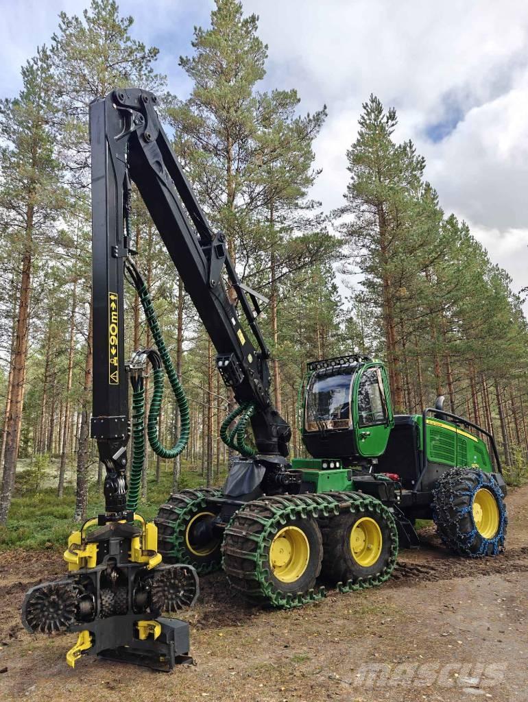 John Deere 1270 G Betakarítók