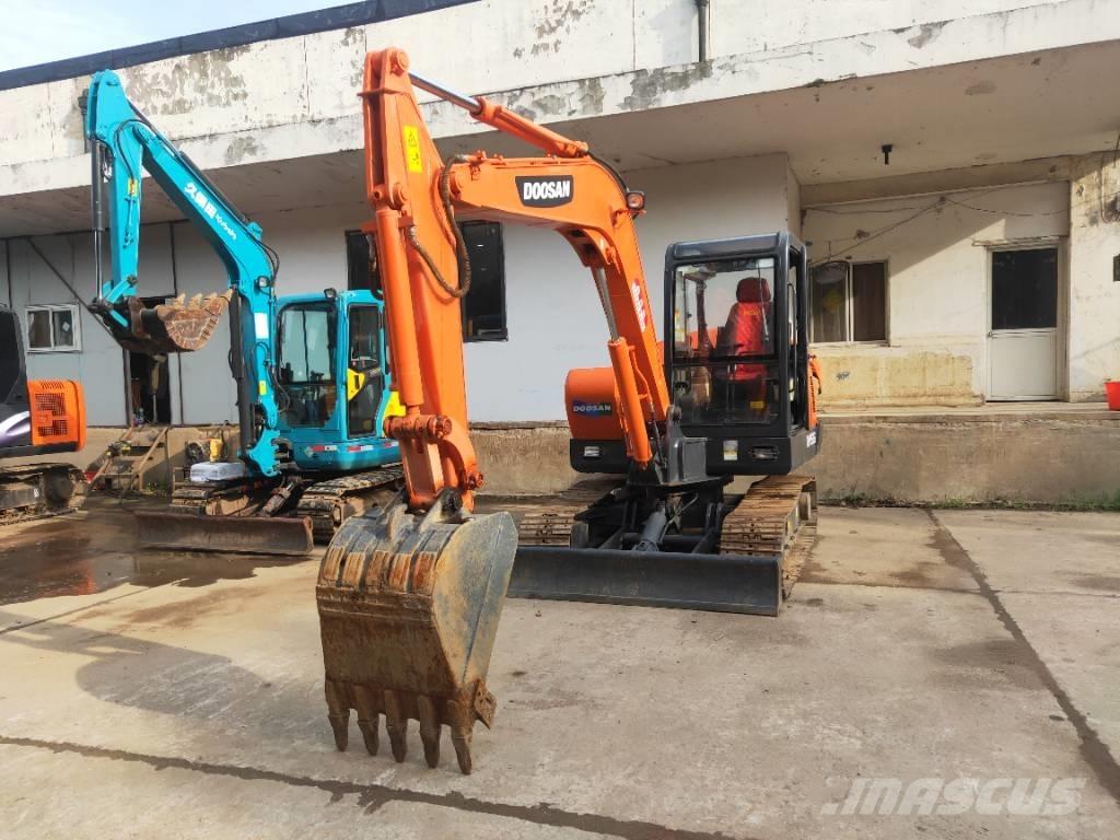 Doosan DH55 Mini kotrók < 7t