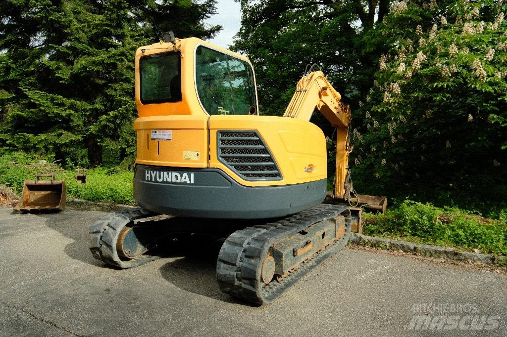 Hyundai R80CR-9 Közepes (midi) kotrók 7 t - 12 t