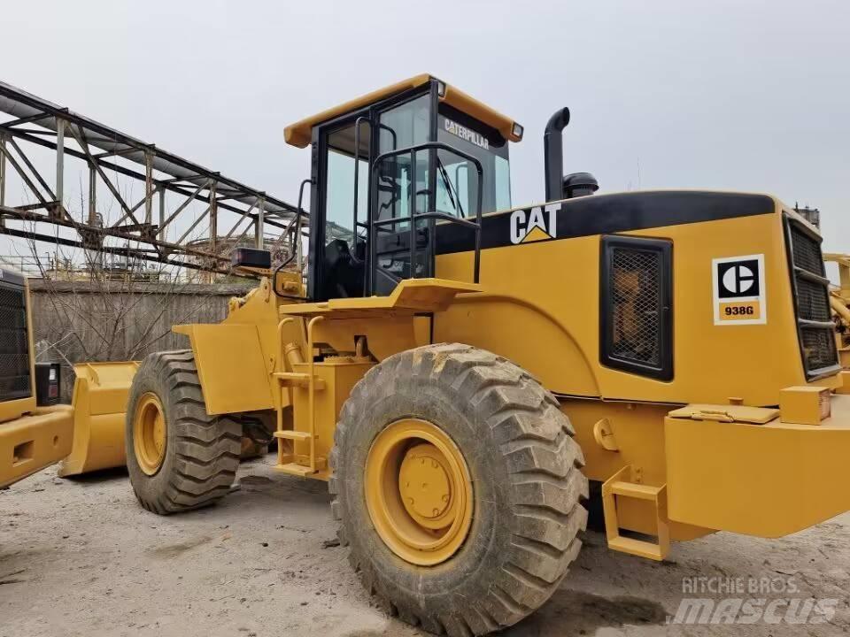 CAT 938 F Gumikerekes homlokrakodók