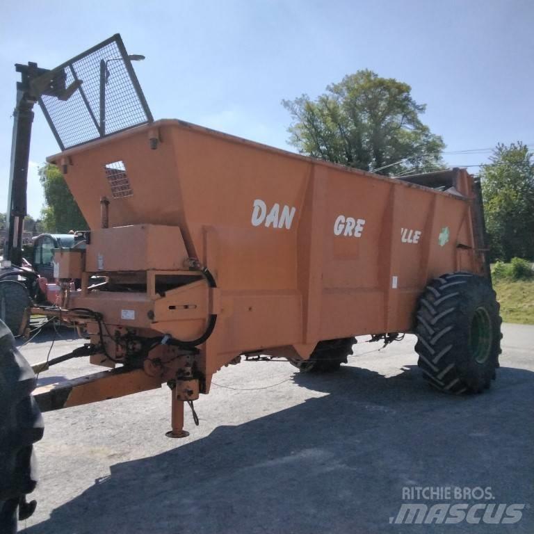 Dangreville EV 10 B1 Trágyaszóró