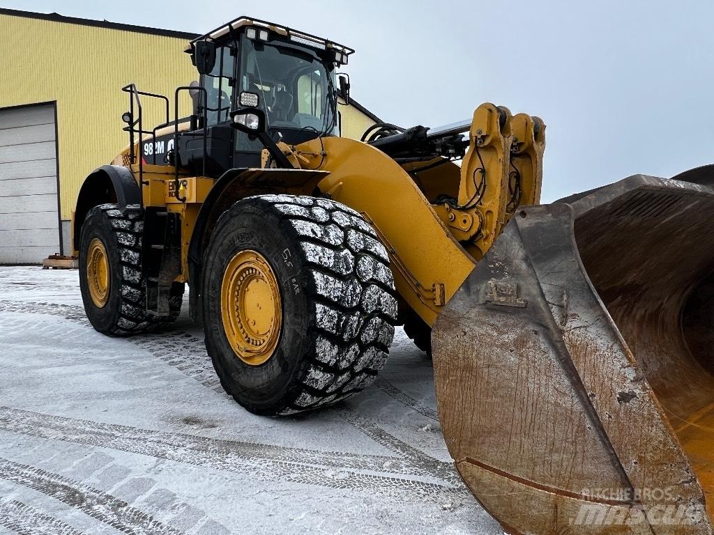 CAT 982 M Gumikerekes homlokrakodók