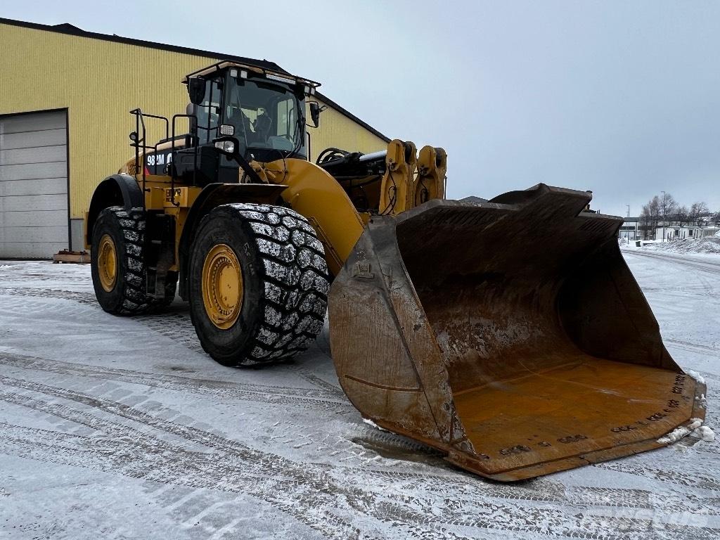 CAT 982 M Gumikerekes homlokrakodók