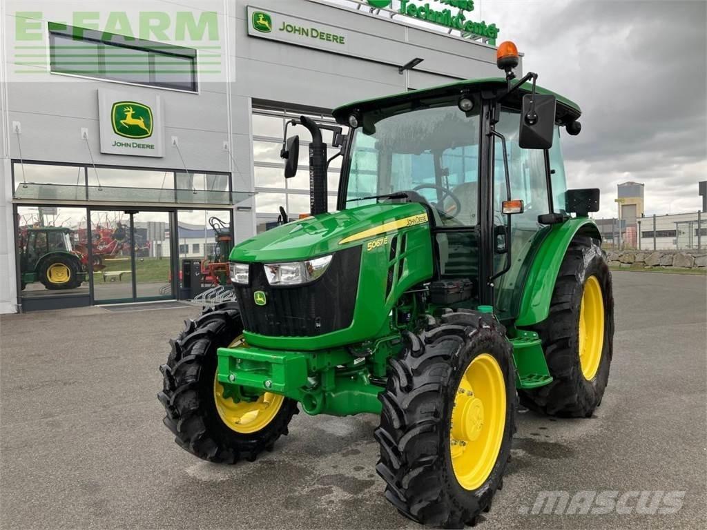 John Deere 5067E Traktorok