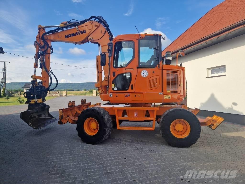 Komatsu PW110 Gumikerekes kotrók