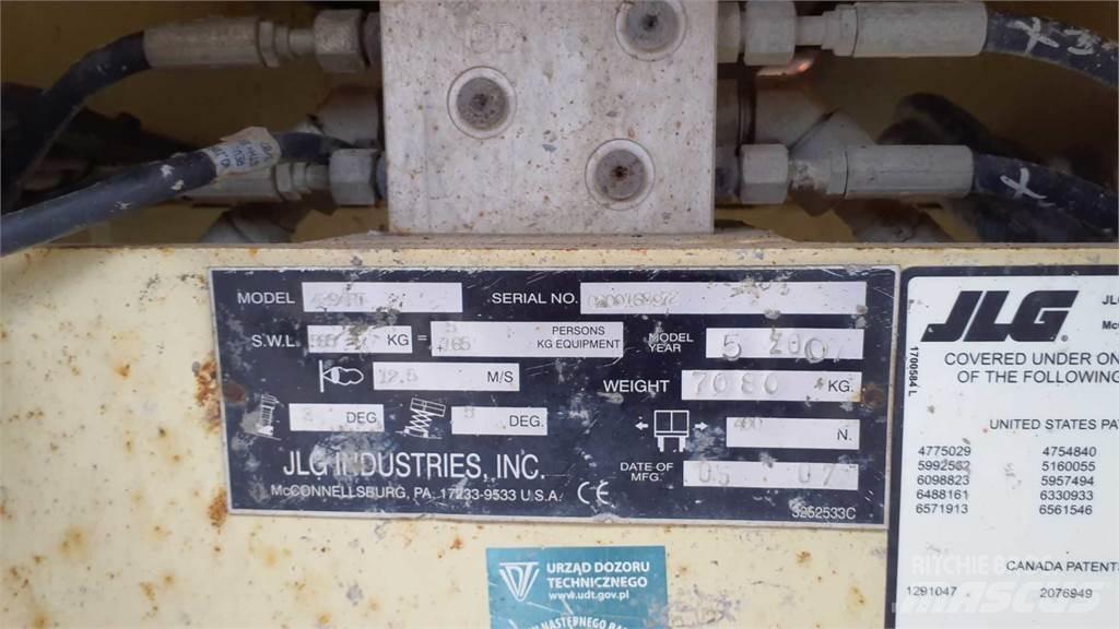 JLG 4394RT Ollós emelők