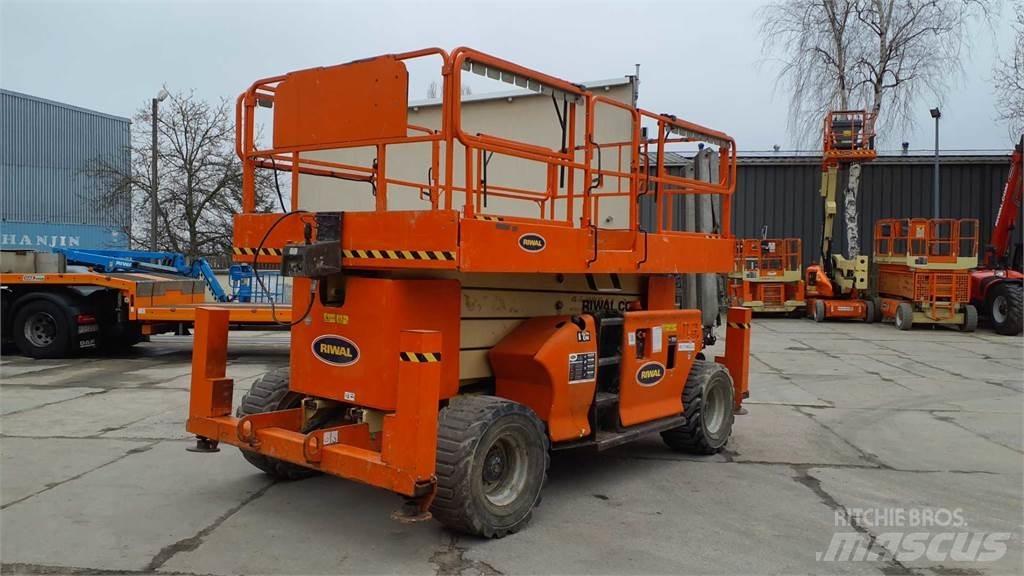 JLG 4394RT Ollós emelők