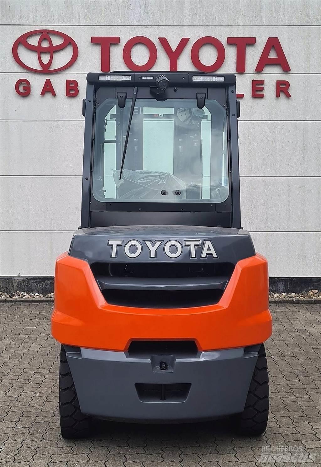 Toyota 40-8FD50N Dízel targoncák