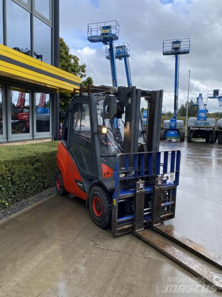 Linde H 30 CNG-02 Gázüzemű targoncák