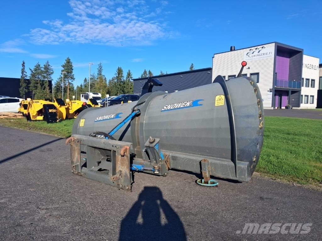 Snowek Alueaura 3200 Hóeltakarítók