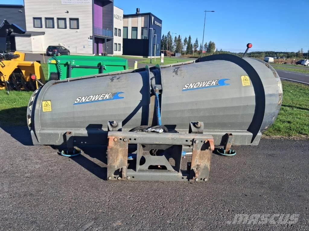 Snowek Alueaura 3200 Hóeltakarítók