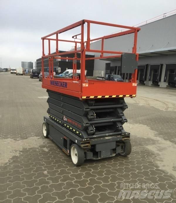 SkyJack SJ III4740 Ollós emelők