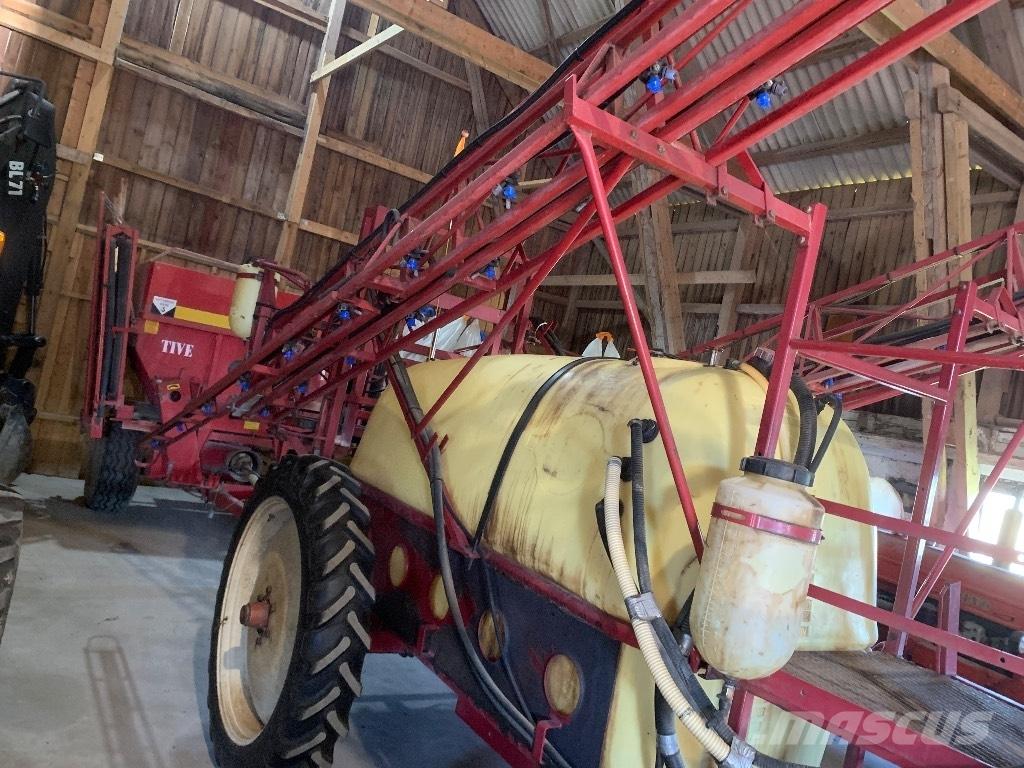 Hardi TZY 2400 Vontatott trágyaszórók
