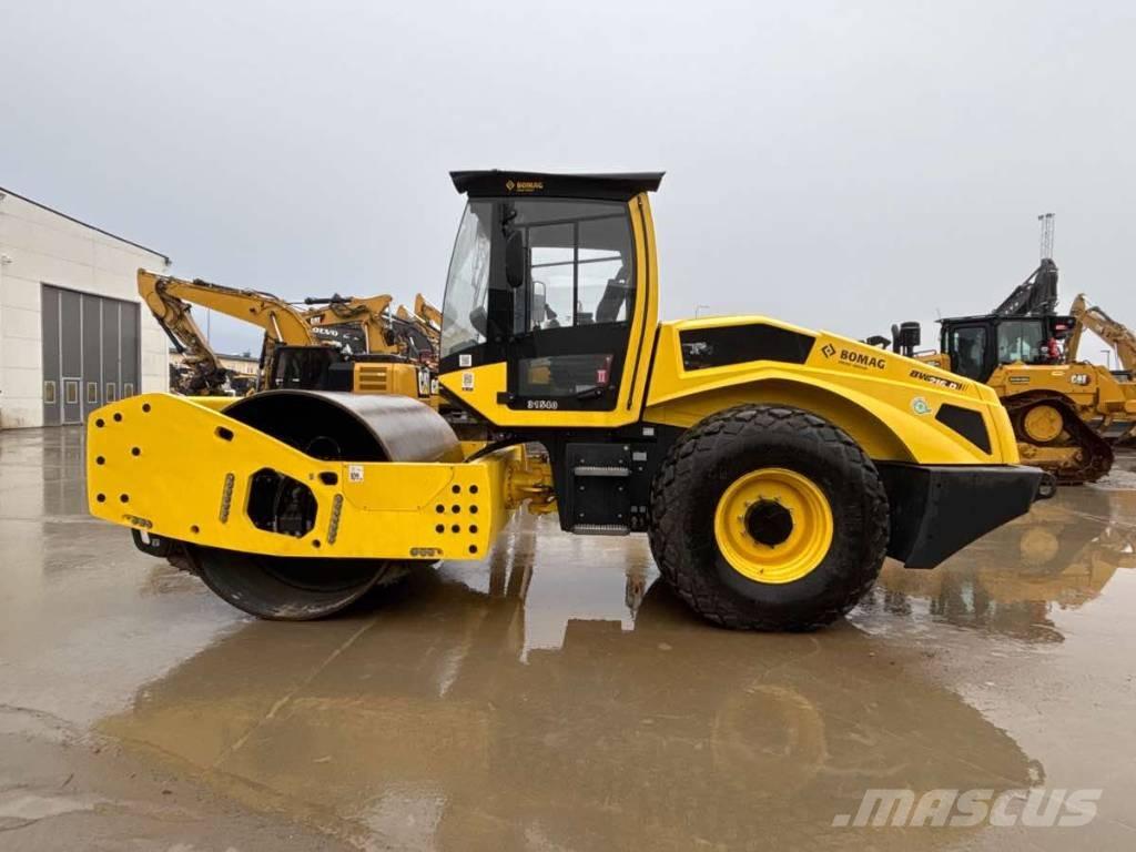 Bomag BW216D-5 Egydobos hengerek