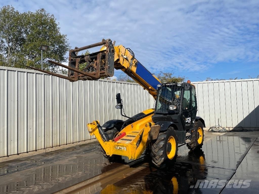 JCB 540-140 Hi Viz Teleszkópos rakodók