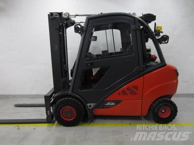Linde H 30 D-03 Dízel targoncák