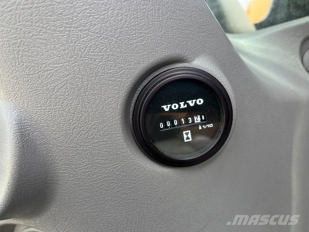 Volvo EC 300 D L Lánctalpas kotrók
