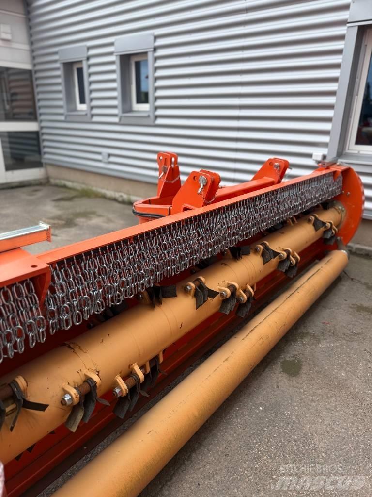 Agrimaster RV 320 Szárzúzók és fűkaszák