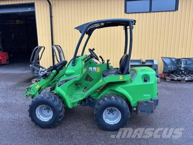 Avant 528 Traktorok