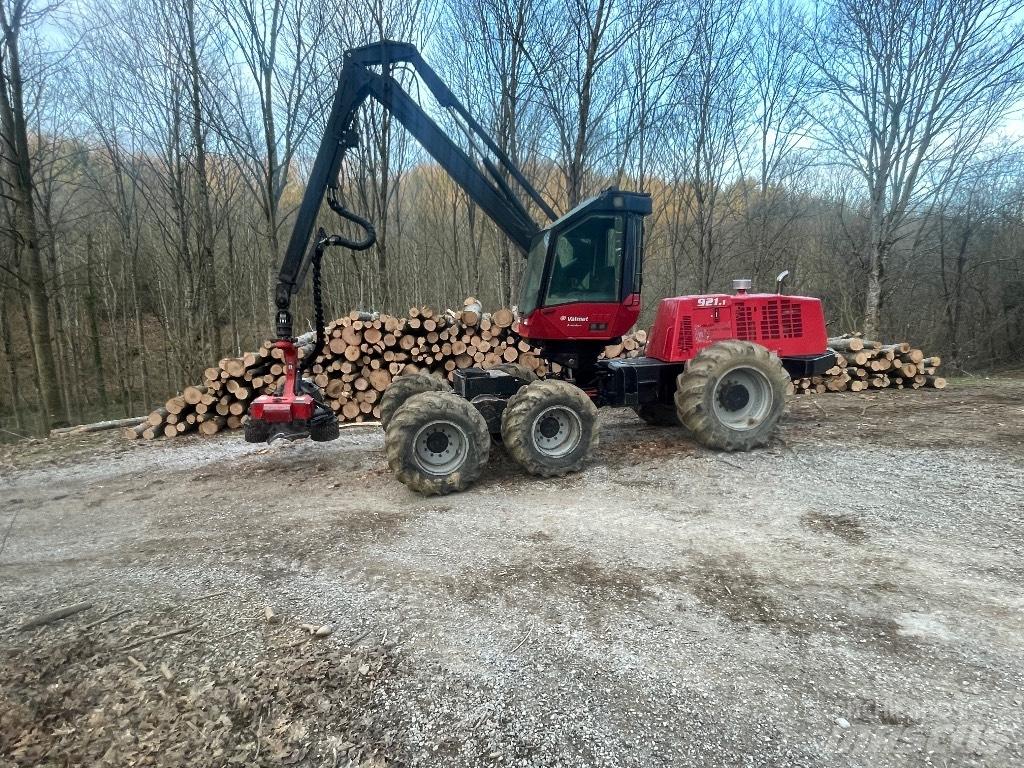 Komatsu S92 Betakarítók