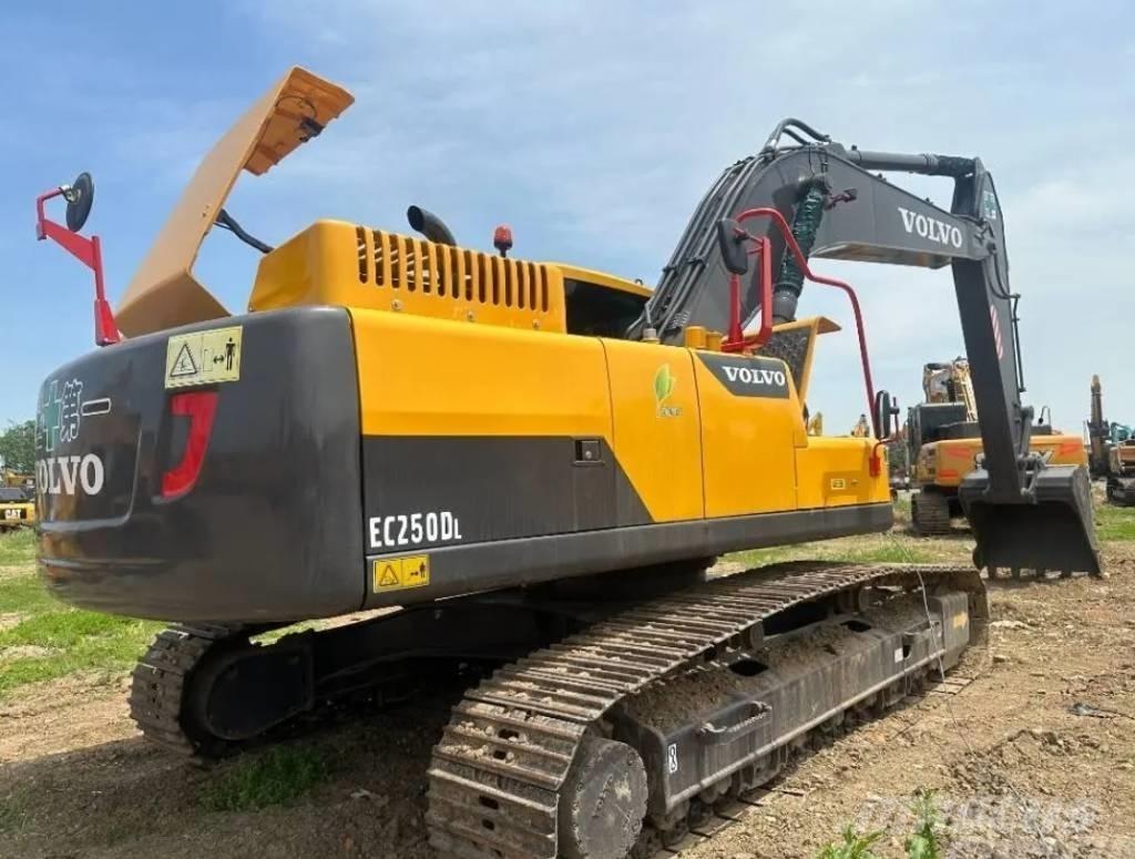 Volvo EC 250 D L Lánctalpas kotrók
