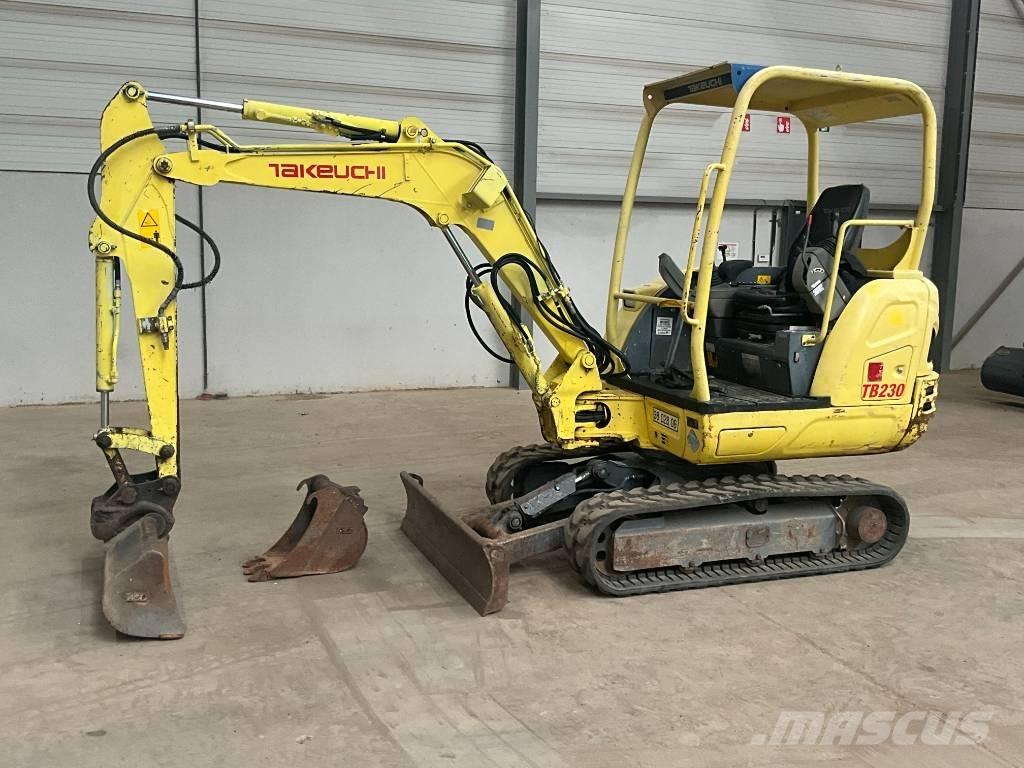 Takeuchi TB 230 Mini kotrók < 7t