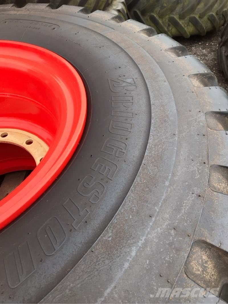 CLAAS Reifen Gumikerekes homlokrakodók