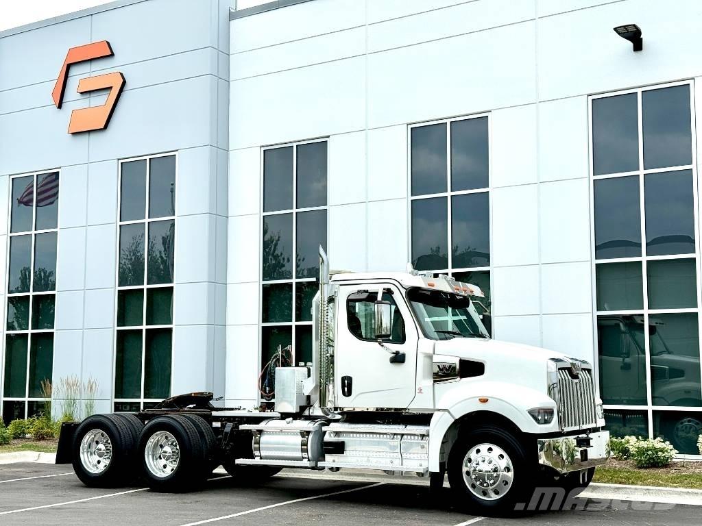 Western Star 49 X Nyergesvontatók