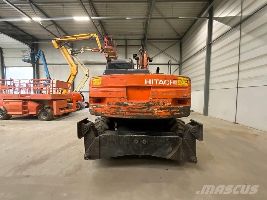 Hitachi ZX 130 W Gumikerekes kotrók