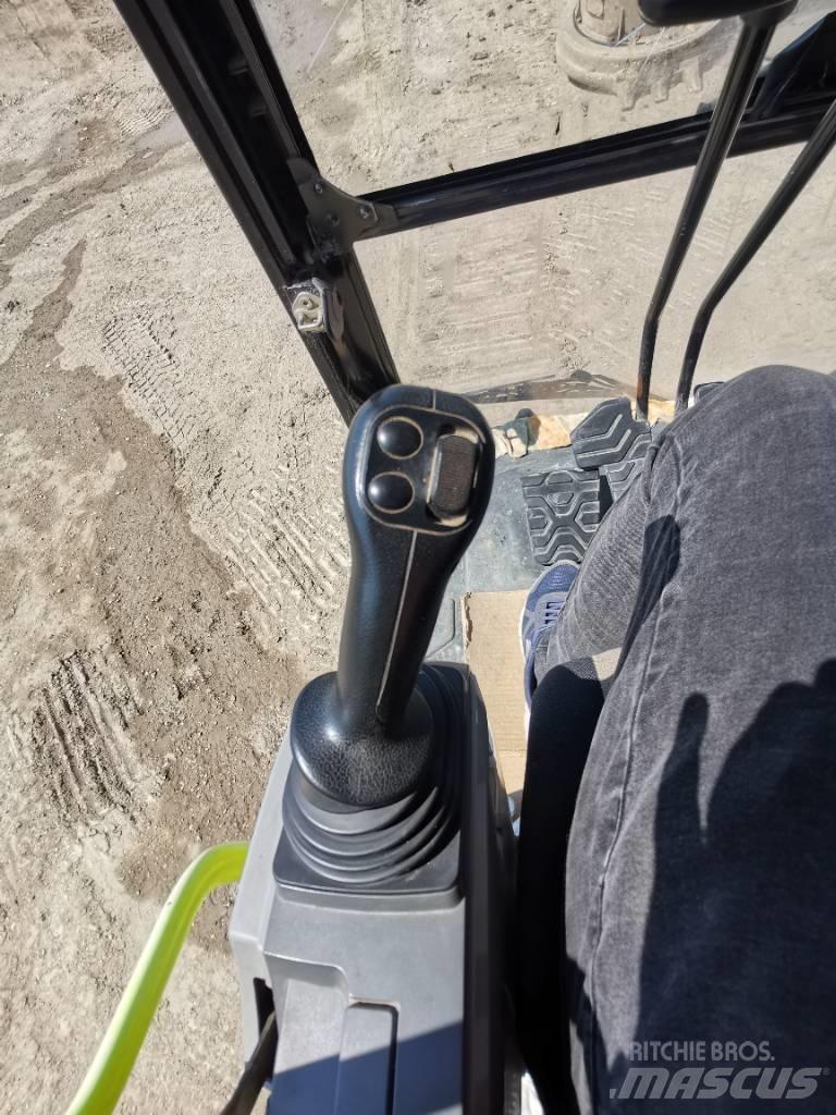 CAT 320 F Lánctalpas kotrók